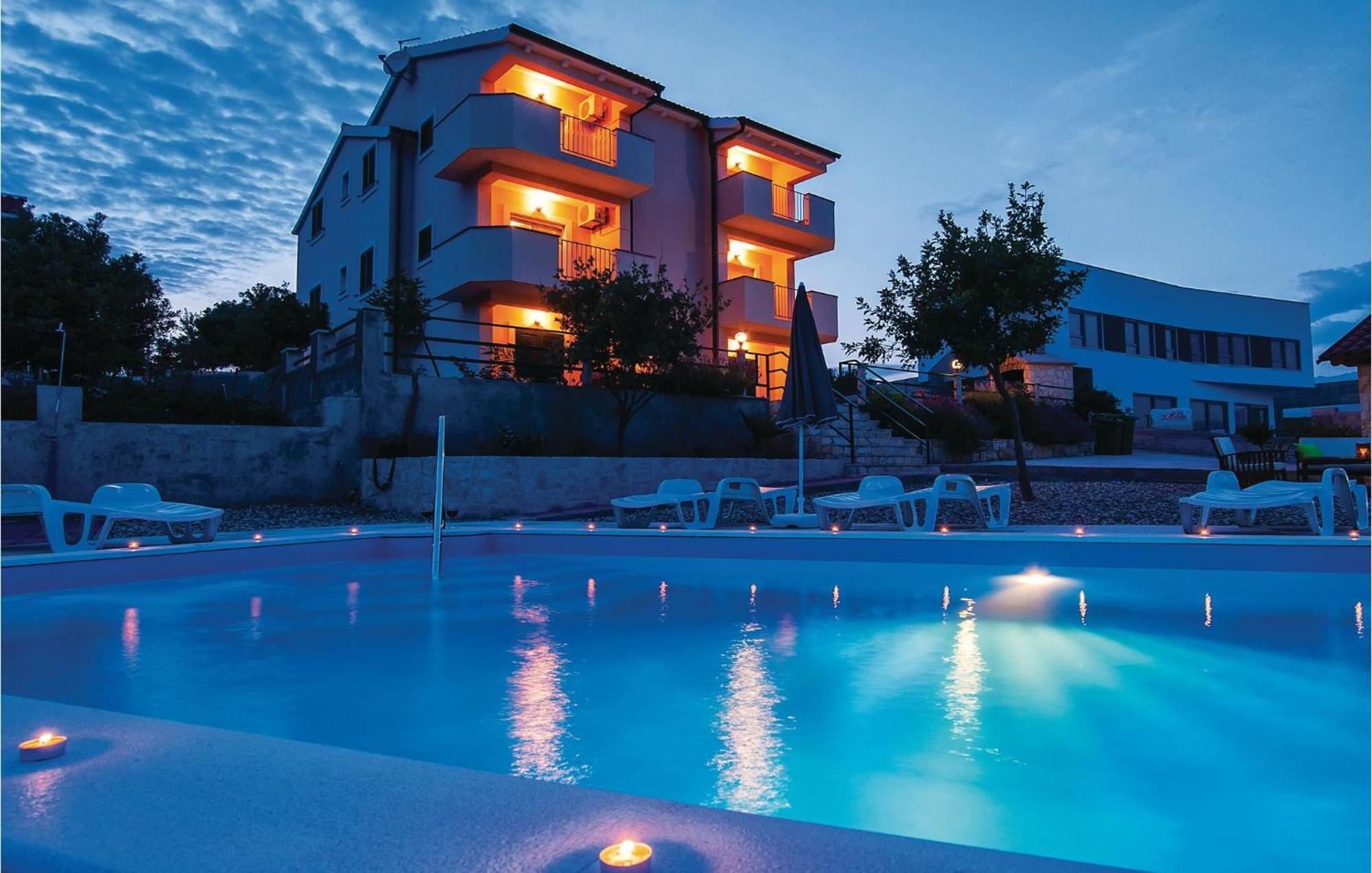 Cozy Apartment In Posedarje With House Sea View المظهر الخارجي الصورة